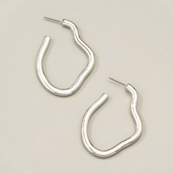 Silver Wavy Hoop Earrings - Picture 1 of 2